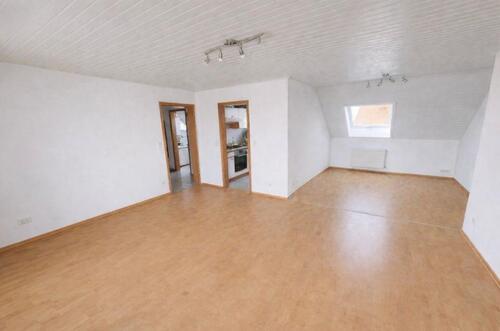 Foto - 2.5 Zimmer Dachgeschoßwohnung zur Miete in Crailsheim