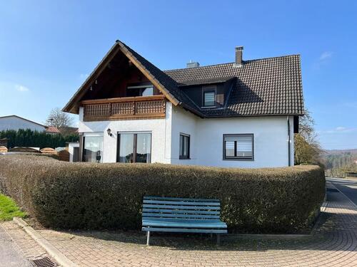 Foto - Lage-Juwel: Zweifamilienhaus mit unverbautem Weitblick