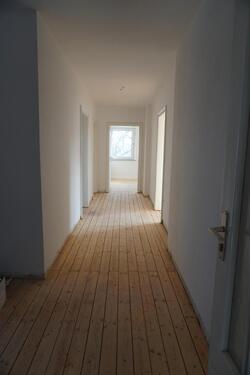 Foto - Helle 4-Zimmer-Dachgeschosswohnung