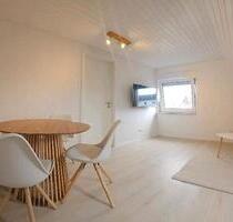Moderne voll möblierte 2-Zimmer-Dachgeschosswohnung in Backnang.