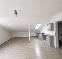 2 - Zimmer Dachgeschoss Wohnung mit Balkon - Küche - Keller - Garbsen Ortschaft Horst