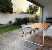 Exklusive 3 Zimmer EG-Wohnung mit großem Garten in Seligenstadt