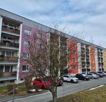 Schöne 2 Raum Wohnung mit Balkon in Schleiz