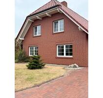 Wunderschönes Einfamilienhaus - 385.000,00&nbsp;EUR Kaufpreis, ca.&nbsp; 150,00&nbsp;m&sup2; in Großheide (PLZ: 26532)