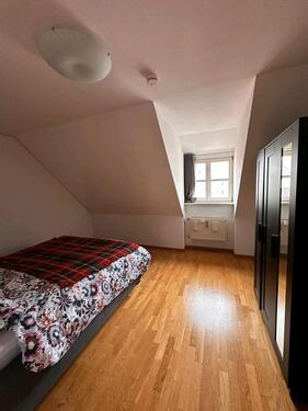 Foto - 1 Zimmer Dachgeschoßwohnung zur Miete in Regensburg