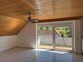 Foto - Gepflegte helle DG Wohnung mit Balkon und EBK