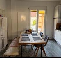 Großzügige und ruhige 2,5-Zimmer Wohnung in Würzburger Altstadt