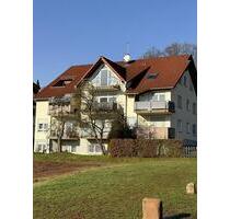 Schöne, helle Wohnung mit Küche und Loggia Balkon in Top-Lage - Weimar (Lahn)