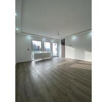 Helle 4-Zimmer-Wohnung – Balkon & Stellplatz in Sailauf