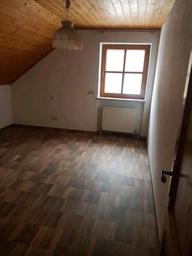 Foto - 3 Zimmer Dachgeschoßwohnung zur Miete in Wildenberg