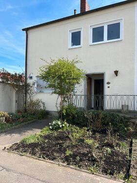 Foto - Ingolstadt: DHH in ruhiger Lage mit großem Garten