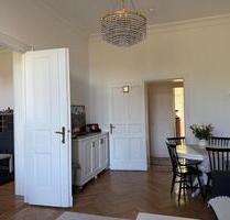 Möblierte 3-Zimmer-Altbauwohnung mit Balkon in Toplage nahe Ratha - Berlin Steglitz-Zehlendorf