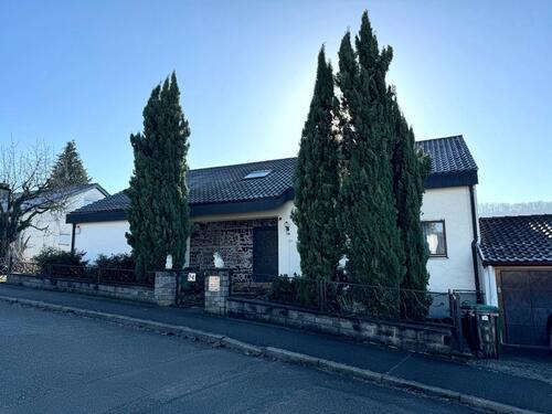 Foto - Einfamilienwohnhaus mit 300 m2 Wohnfläche und traumhaftem Garten