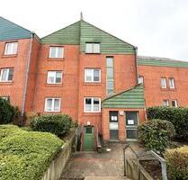 Wie für mich gemacht! Gepflegte zwei Zimmer Wohnung im Dachgeschoss frei! - Itzehoe