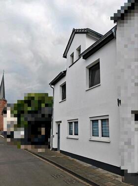 Foto - Kapitalanlage mit Potential, Haus mit 2 Wohneinheiten