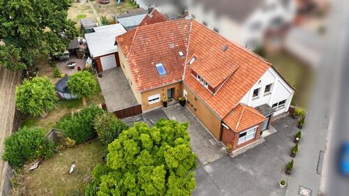 Foto - Mehrfamilienhaus mit 4 Wohneinheiten und großem Grundstück