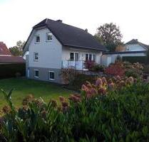 Gepflegtes Einfamilienhaus mit 6 Zimmern, Garten und Doppelgarage - Bünde