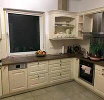 Helle 3-Zimmer-Wohnung (95 m²) mit Balkon, Wintergarten & Garage in Neuhäusel