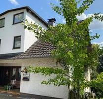 Attraktives Zweifamilienhaus in Neuwied mit Südhanglage