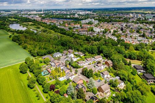 Foto - Design-Doppelhaushälfte am Naturschutzgebiet mit Tiefgarage