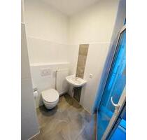 Gemütlich 2 zimmern Wohnung mit Balkon und EBK - Schmölln