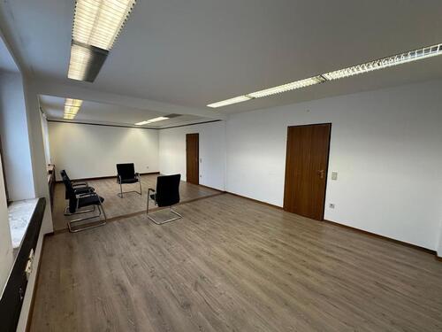 Foto - PROVISIONFREIE HELLE BÜROFLÄCHEN - eigener Küche, Fußbodenheizung