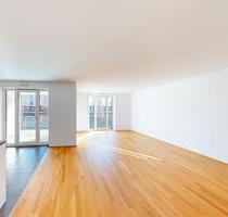 Lichtdurchflutete 2-Zimmer-Wohnung mit Balkon und Terrasse - Frankfurt am Main Nord-Ost