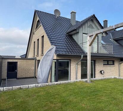 Foto - Moderne Doppelhaushälfte in Hochfelder Endlage