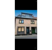 Einfamilienhaus mit Einliegerwohnung - Ettringen