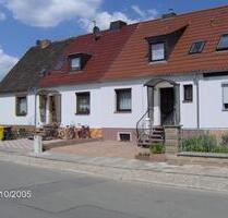 Schönes Reihenmittelhaus mit Einfahrt in Kölleda