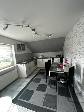 Foto - 3 Zimmer Wohnung mit Küche - 750,00&nbsp;EUR Kaltmiete, ca.&nbsp; 95,00&nbsp;m&sup2;