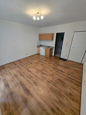 Foto - Mietwohnung mit Terasse - 420,00 EUR Kaltmiete,