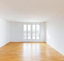 4 Zimmer: Exklusive Penthouse-Wohnung mit zwei großen Balkonen - Frankfurt am Main Nord-Ost