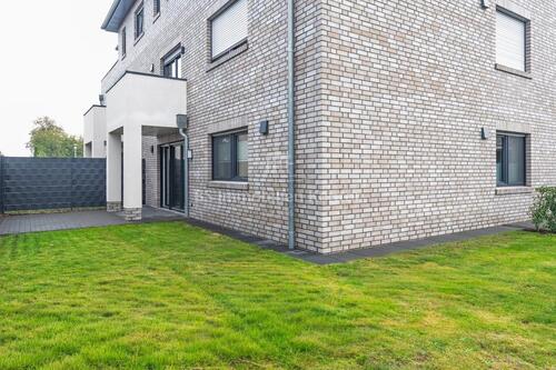 Foto - KFW40-EE EG Wohnung mit Terrassen-Gartenfläche, Luftwärmepumpe, Carport in Pbg. Obenende