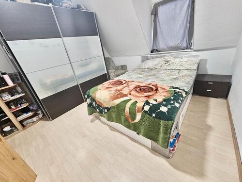 Foto - Gemütliche 2 Zimmer Dachgeschosswohnung in Duisburg