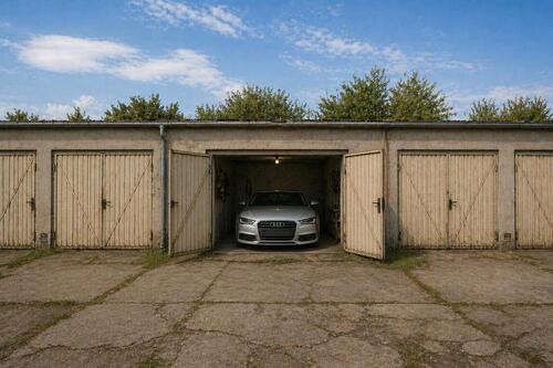 Foto - Vermiete Garage in Wolfen Bobbauer Strasse