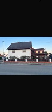 Foto - Mehrfamilienhaus mit 3 Wohnungen freistehend