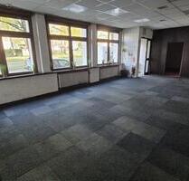 Gewerbeeinheit mit Stellplätzen Velbert-Nierenhof