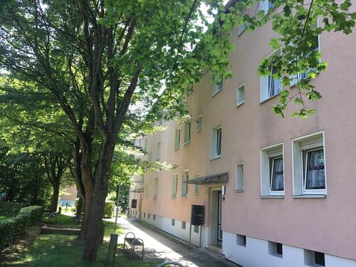Foto - Mehr als nur vier Wände: 2-Zimmer-Wohnung mit Wohnküche und grüner Aussicht