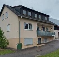 Charmante 3-Zimmer-Dachgeschosswohnung mit guter Anbindung - Hahnbach