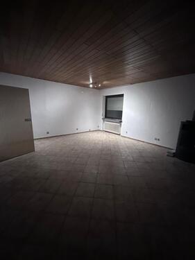 Foto - Großes Zimmer + separates Bad + eigene Küche ab sofort