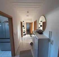 3-Zimmer Wohnung mit Balkon und Garagentore - Schöningen