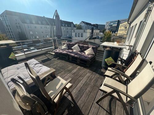 Foto - Freies Zimmer in zentraler WG mit großem Wohnzimmer + Balkon