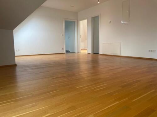 Foto - Helle Wohnung im DG in Großkrotzenburg