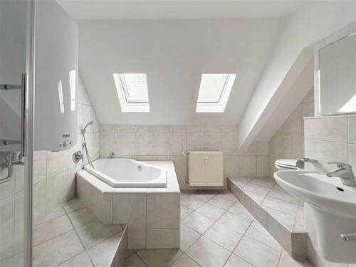 Foto - Charmante Dachgeschosswohnung Möbliert Bilder folgen....