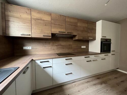 Foto - Neubauwohnung 3 ZKB, 90m², Einbauküche, begrünte Gartenfläche