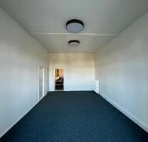 Helles 20qm Büro im Berliner Altbau mit Gemeinschaftsflächen