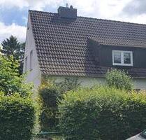 ZU VERKAUFEN: DOPPELHAUSHÄLFTE Itzehoe Garage, 750m² Grundstück