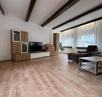 Zentrumsnahe 4,5 Zimmer-Wohnung mit 120 qm - Neustadt bei Coburg