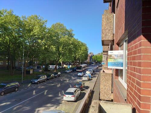 Foto - Erstbezug nach Renovierung! Zentrale Wohnung mit Balkon (MUSTERFOTOS)